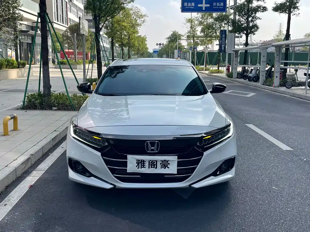 Honda Accord — фото 2