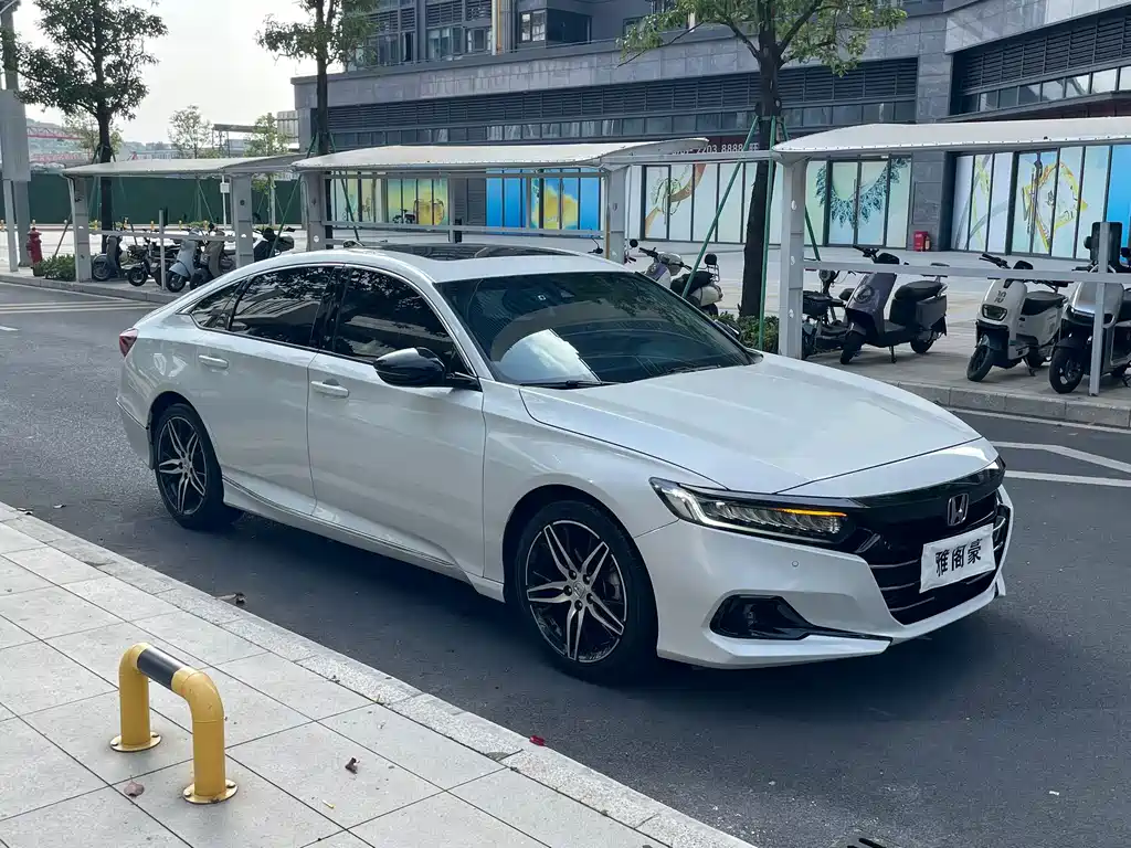 Honda Accord — фото 3