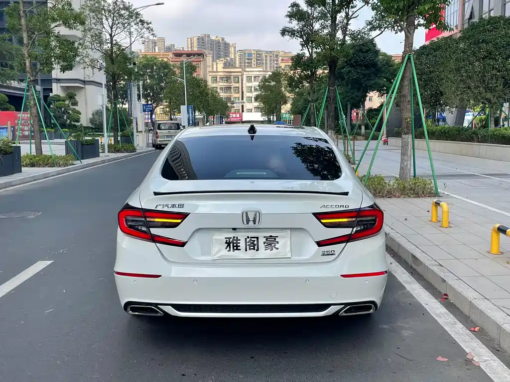 Honda Accord — фото 5