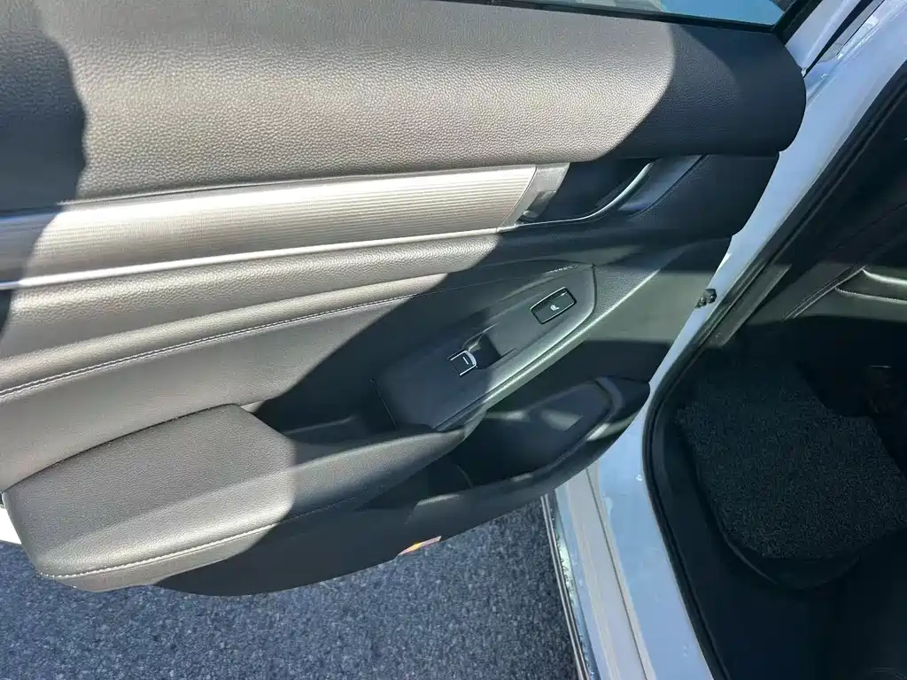 Honda Accord — фото 14