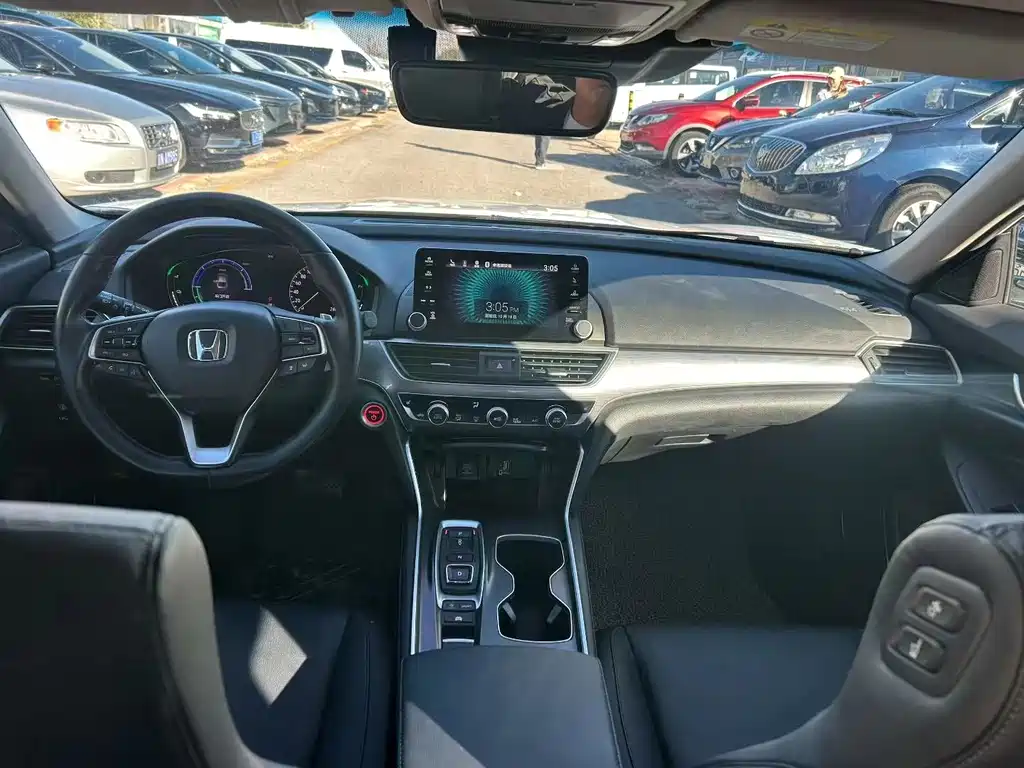 Honda Accord — фото 17