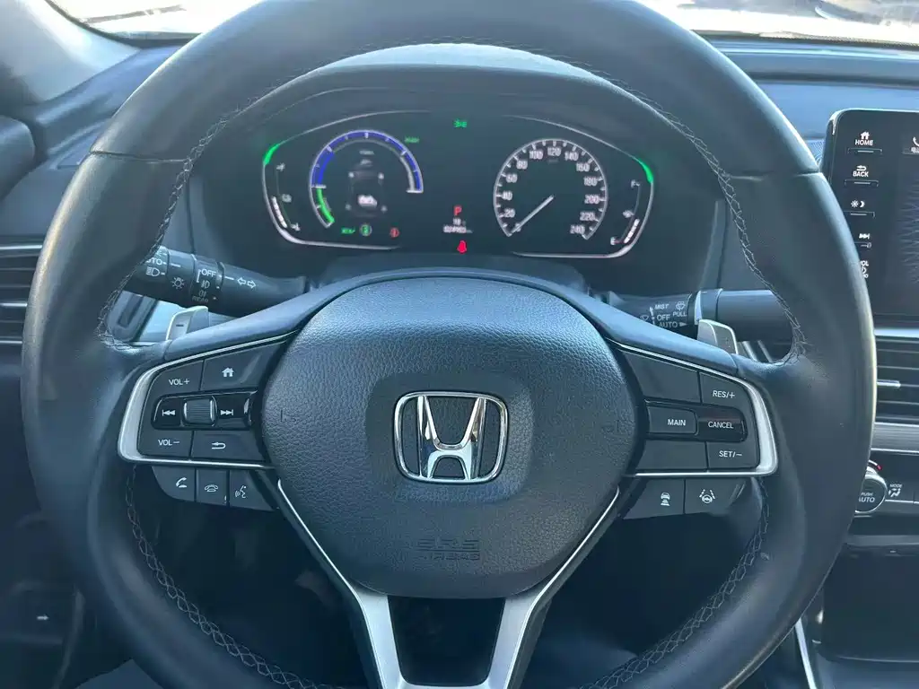 Honda Accord — фото 18