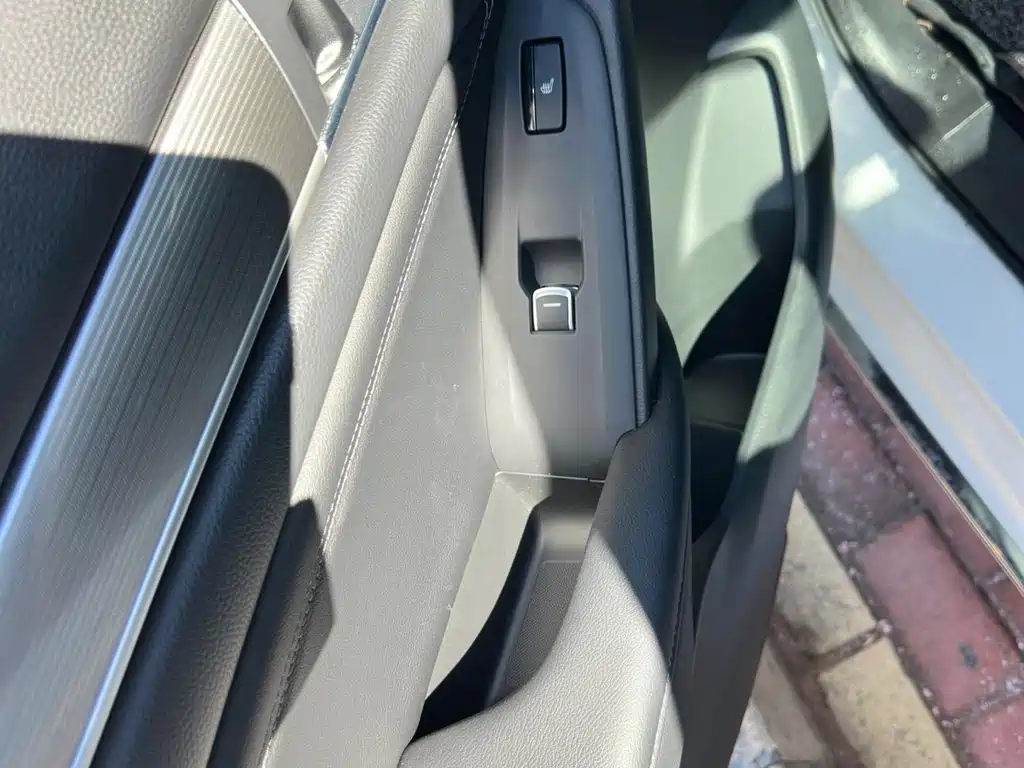 Honda Accord — фото 20