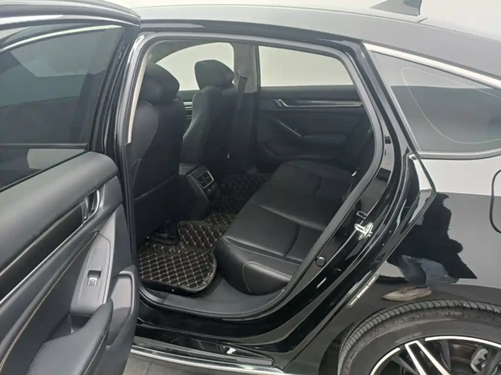 Honda Accord — фото 11