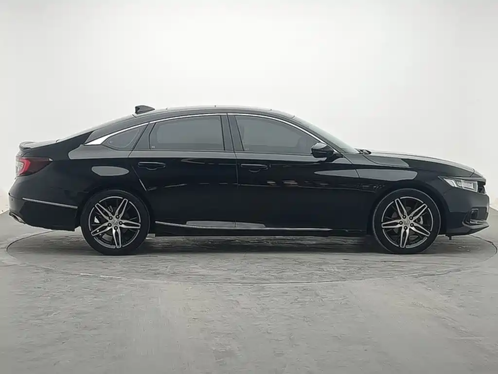 Honda Accord — фото 4