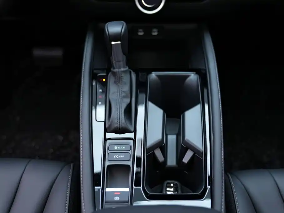 Honda Inspire — фото 11