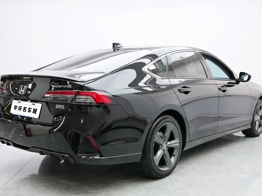 Honda Inspire — фото 17