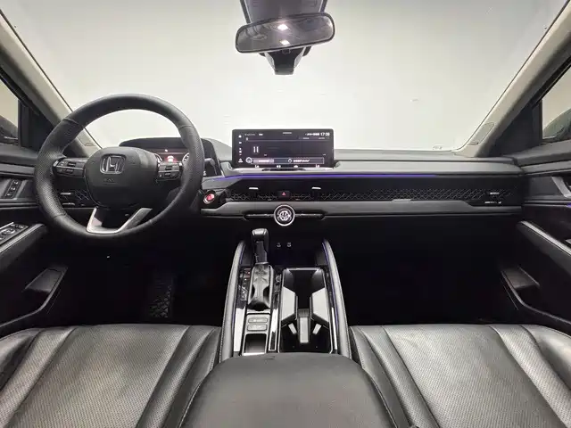 Honda Accord — фото 9