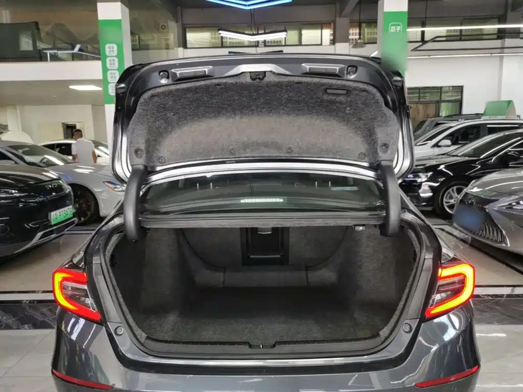 Honda Accord — фото 18