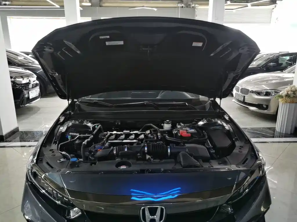 Honda Accord — фото 19