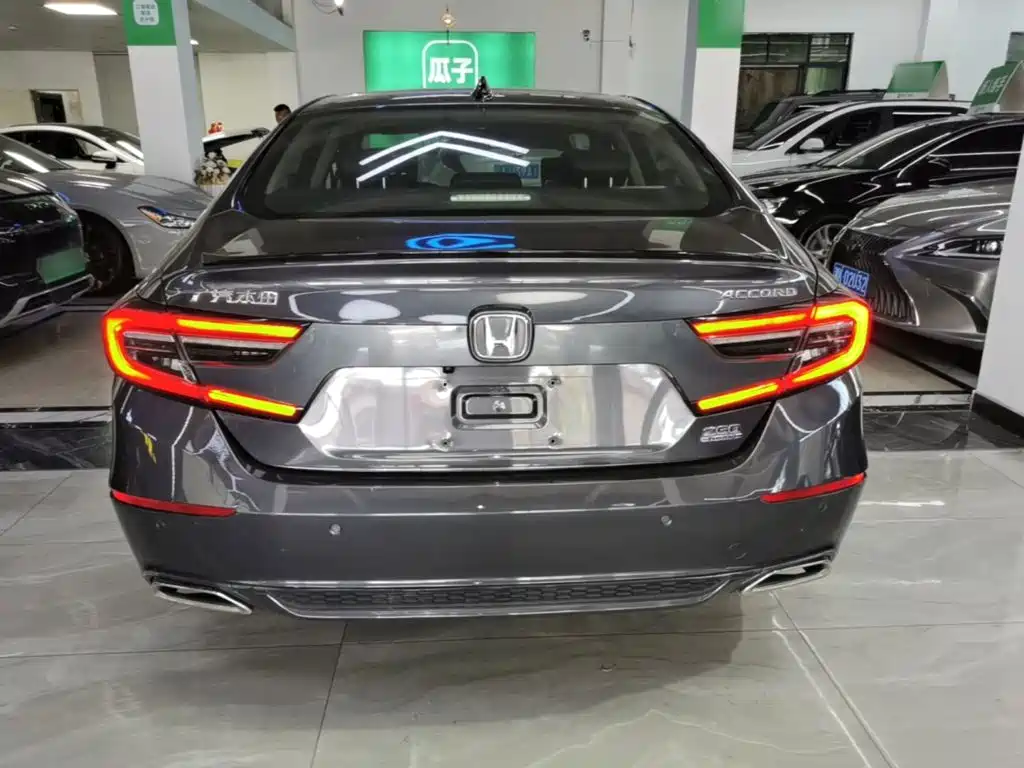 Honda Accord — фото 5