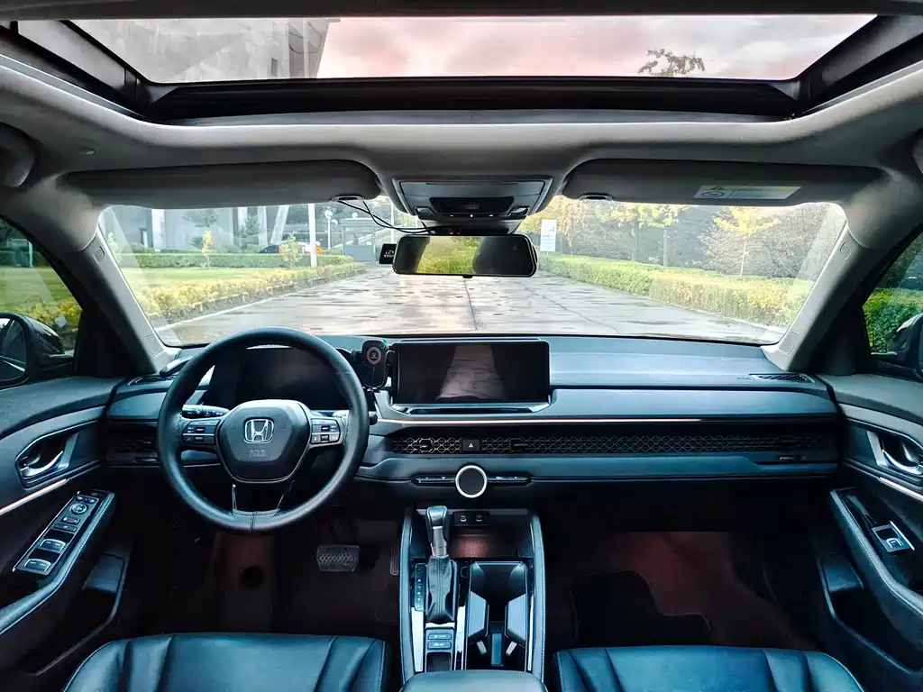 Honda Accord — фото 5