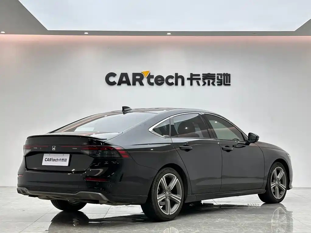 Honda Accord — фото 5