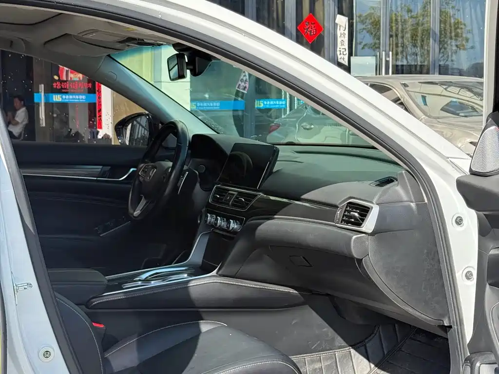 Honda Accord — фото 13