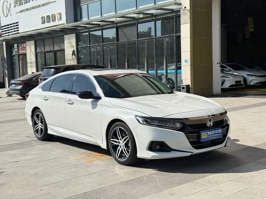 Honda Accord — фото 4