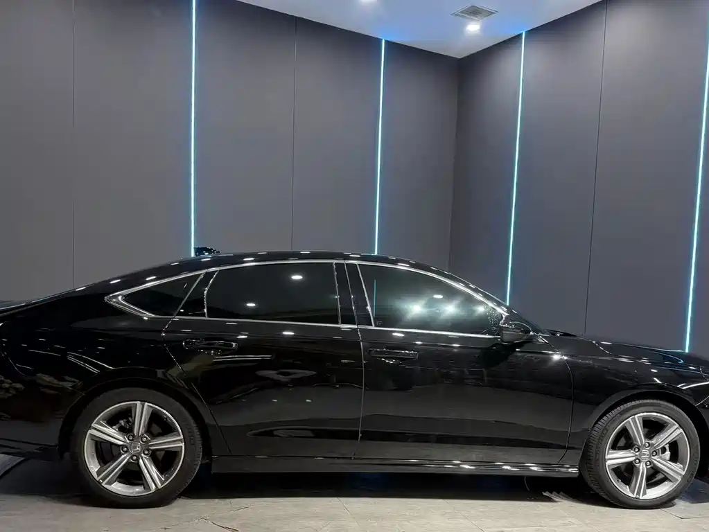 Honda Accord — фото 5