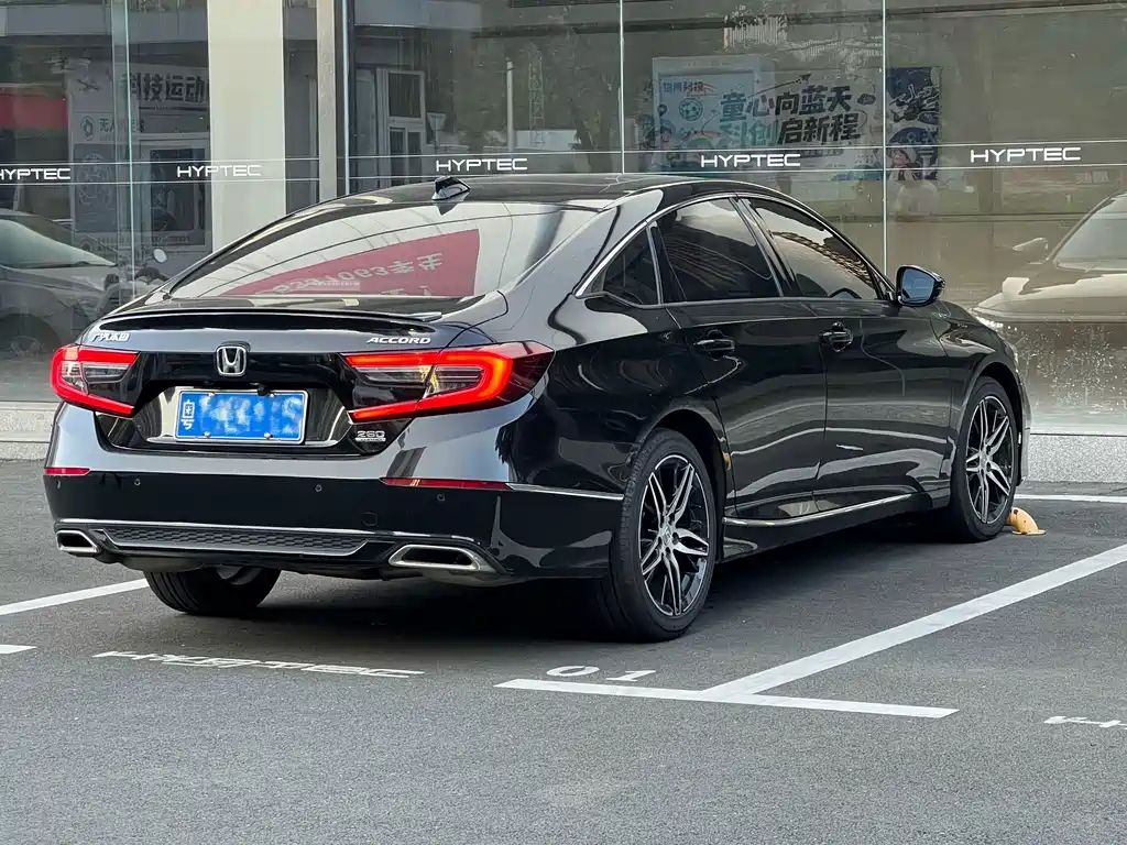 Honda Accord — фото 5