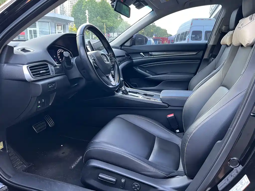 Honda Accord — фото 6