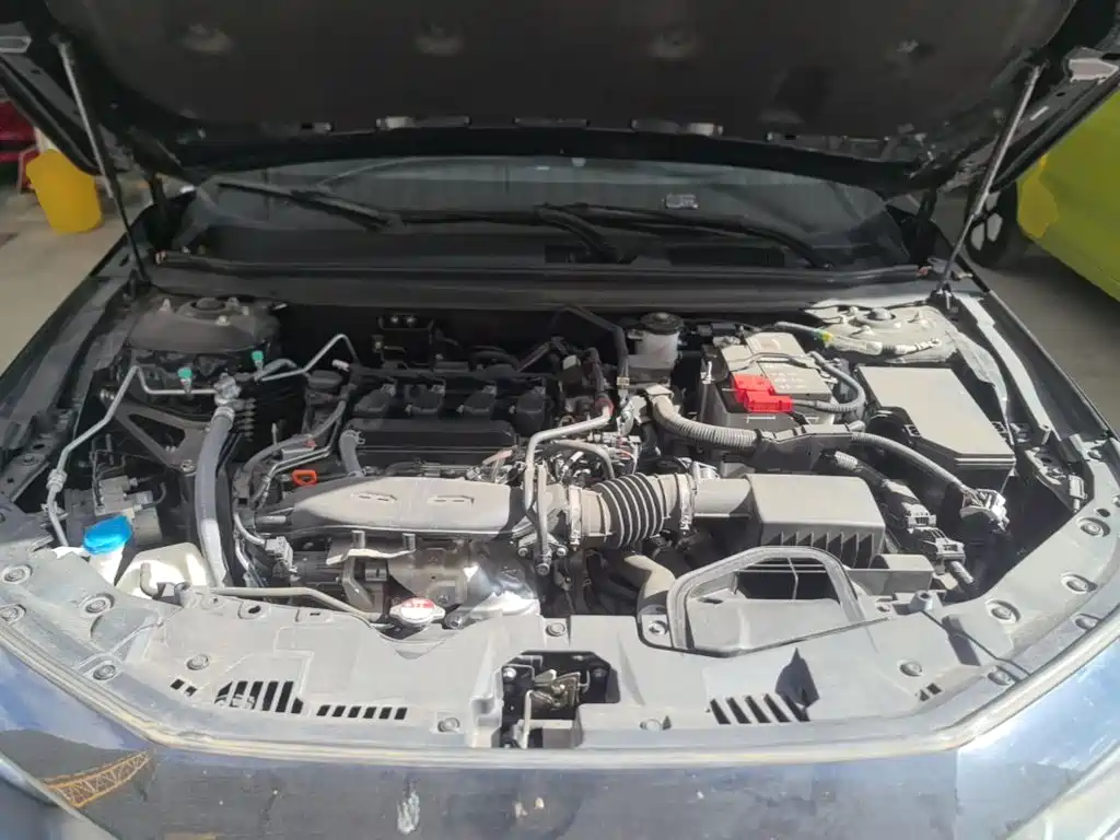 Honda Accord — фото 19