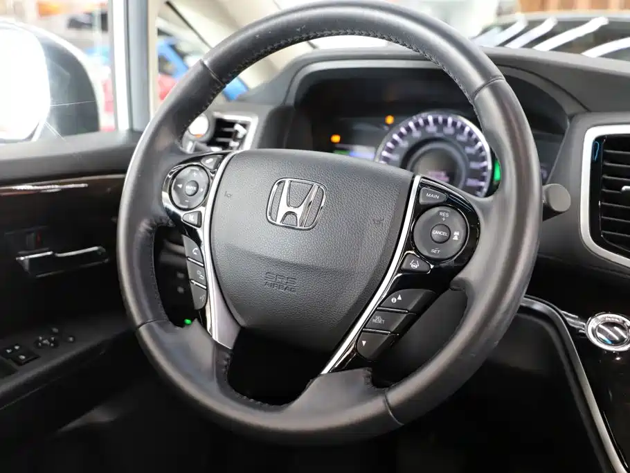 Honda Odyssey — фото 9
