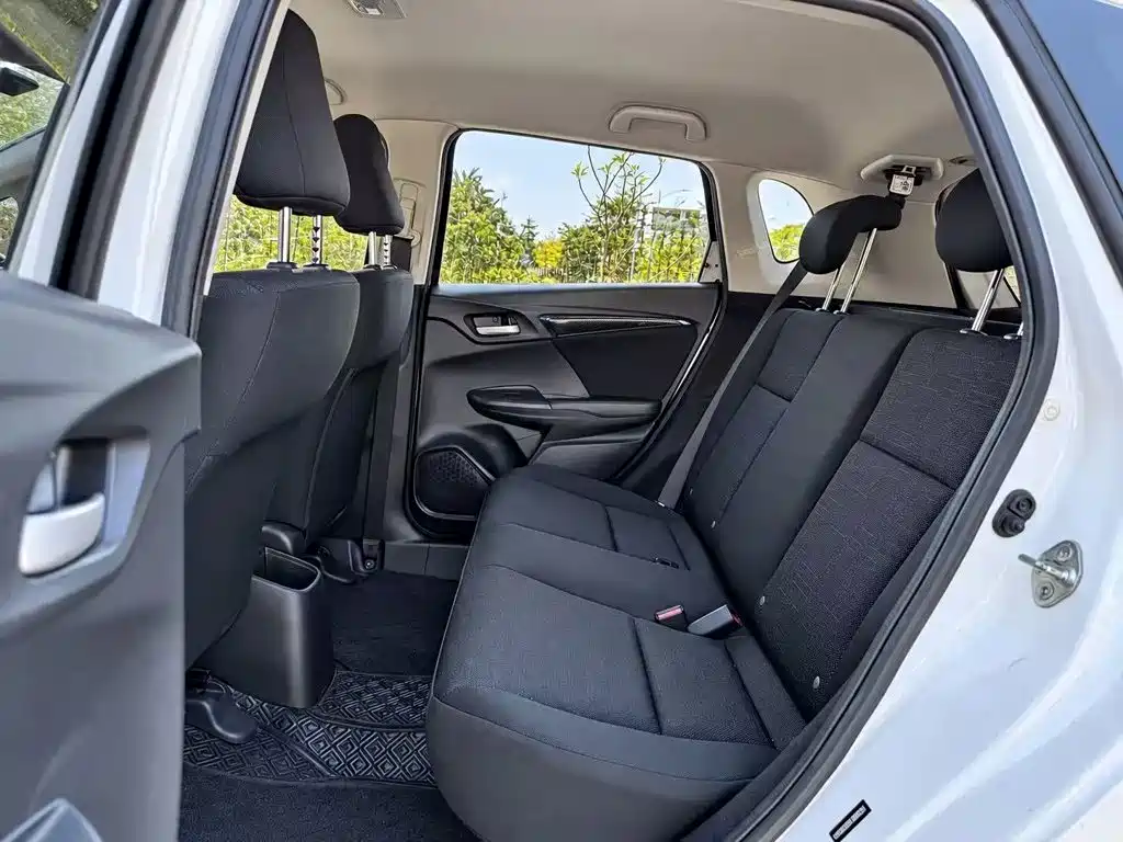 Honda Fit — фото 6
