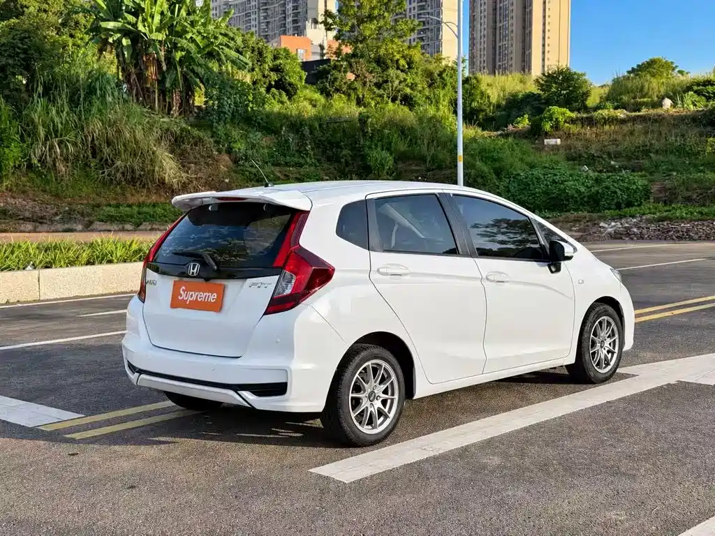 Honda Fit — фото 9