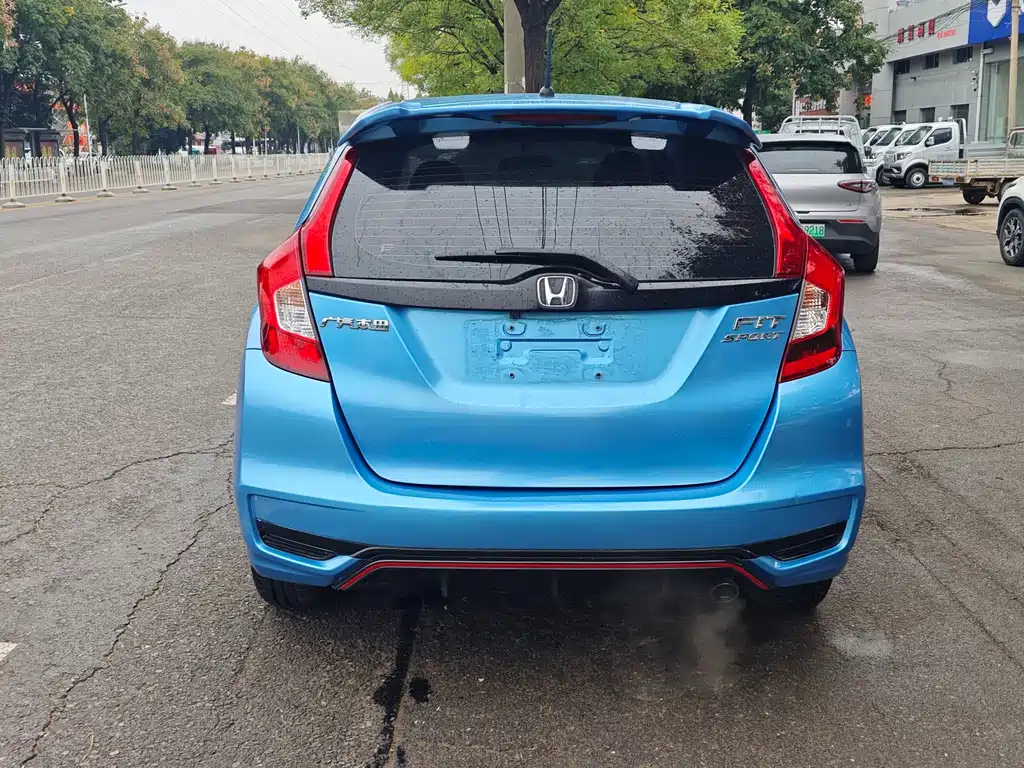 Honda Fit — фото 4