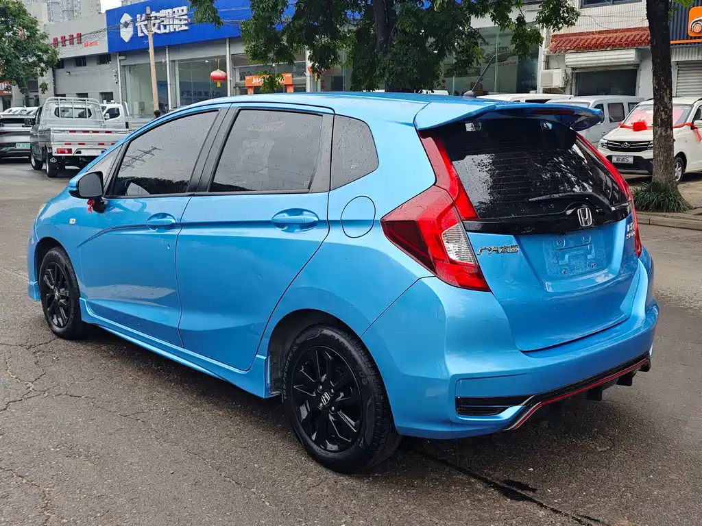 Honda Fit — фото 6