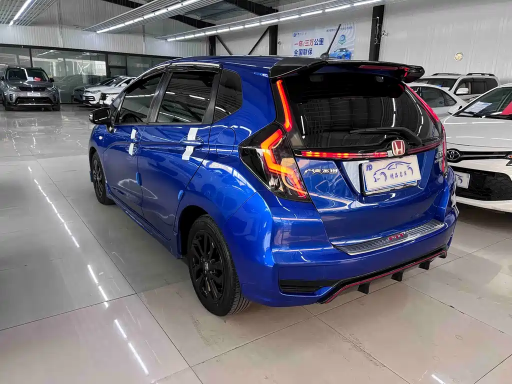 Honda Fit — фото 2