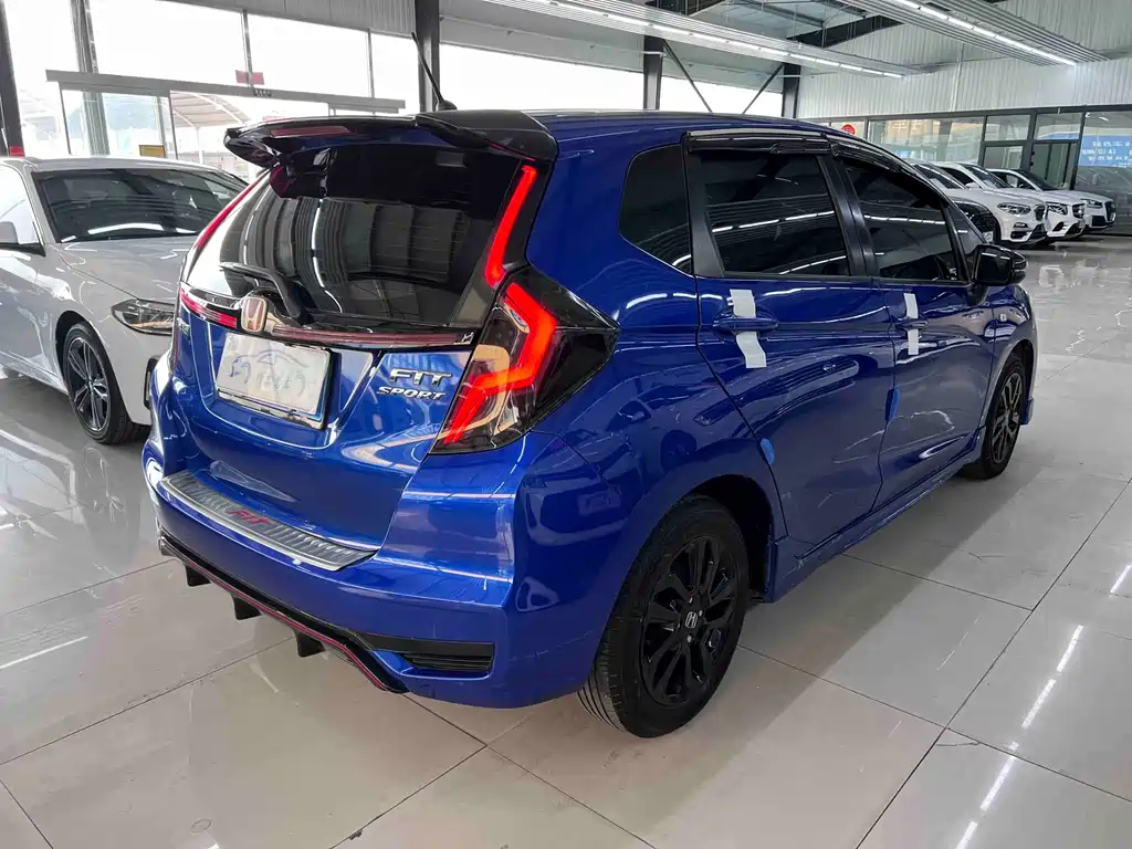 Honda Fit — фото 3