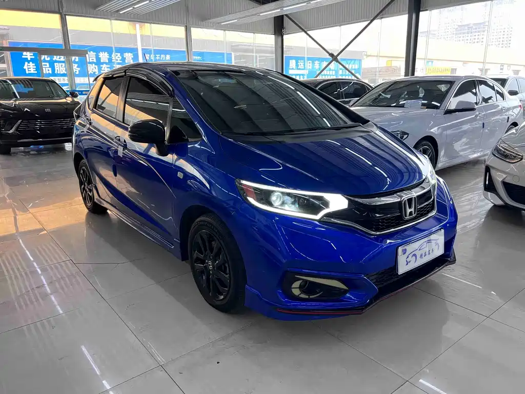 Honda Fit — фото 4
