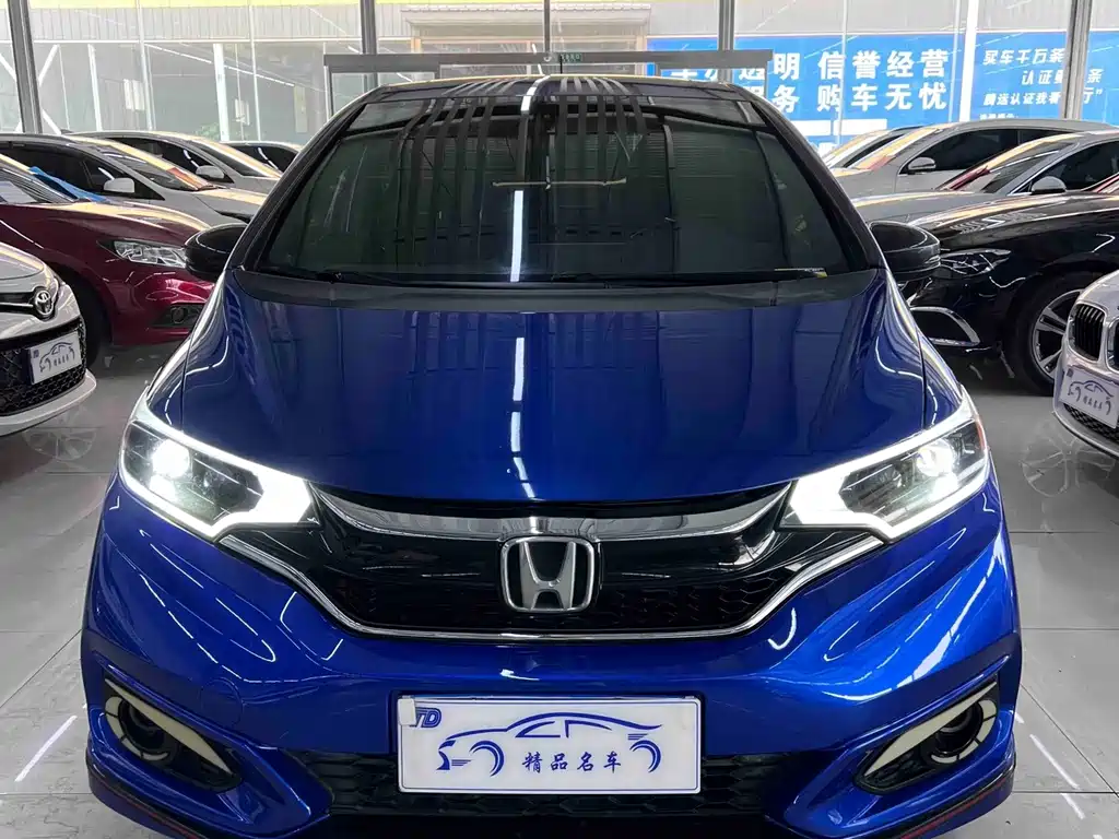 Honda Fit — фото 5