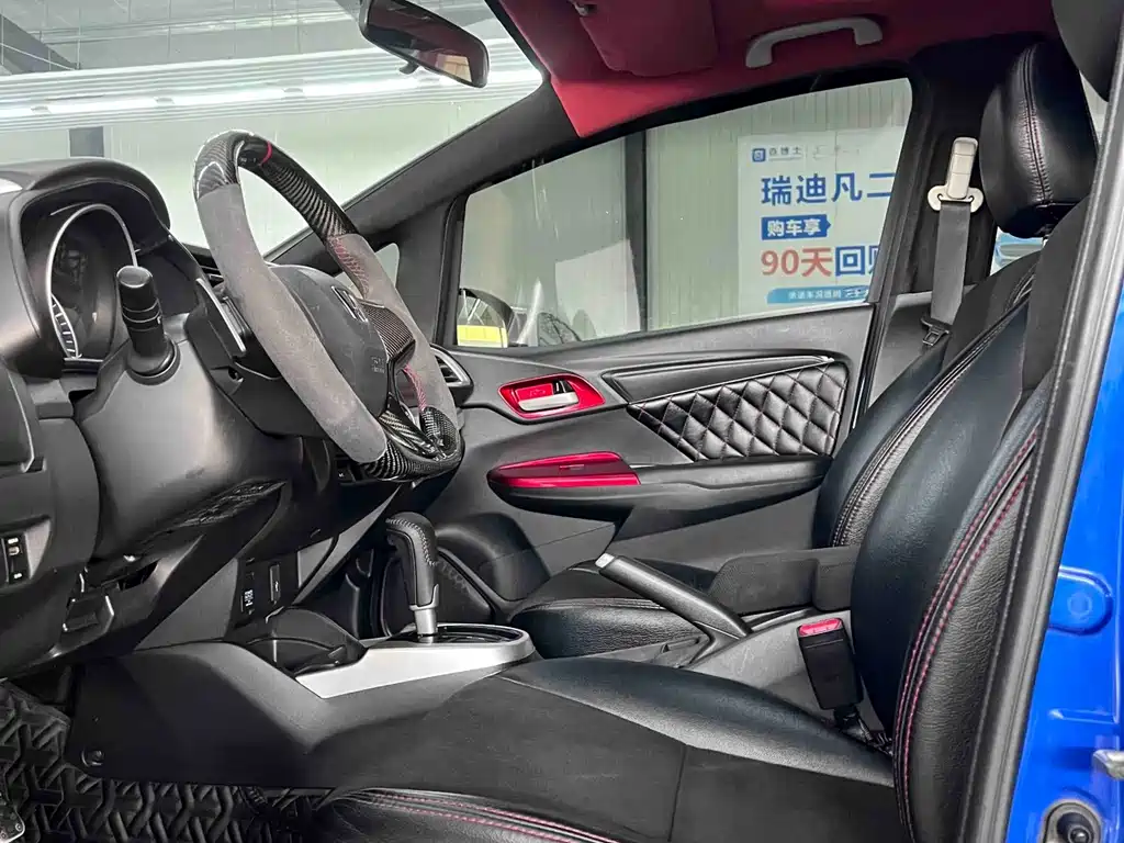 Honda Fit — фото 6