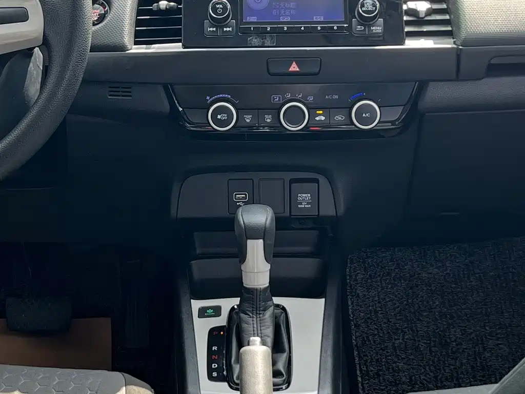 Honda Fit — фото 13