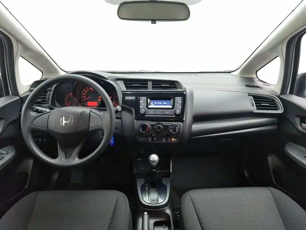 Honda Fit — фото 5