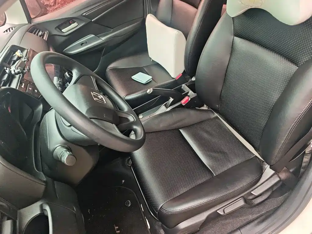 Honda Fit — фото 11