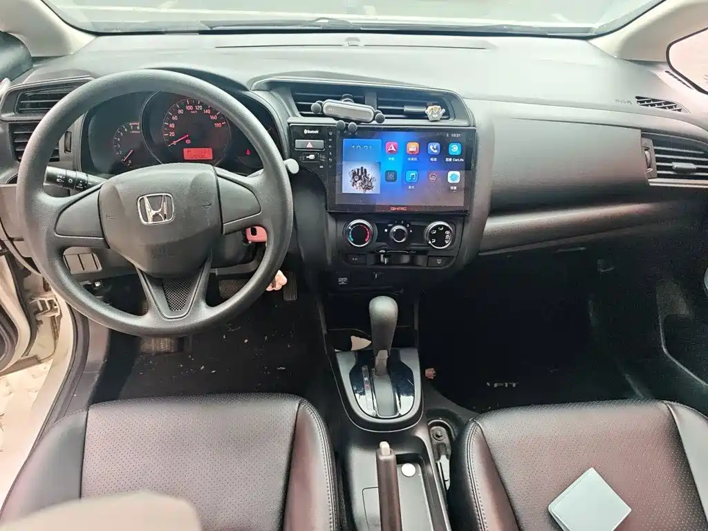 Honda Fit — фото 5