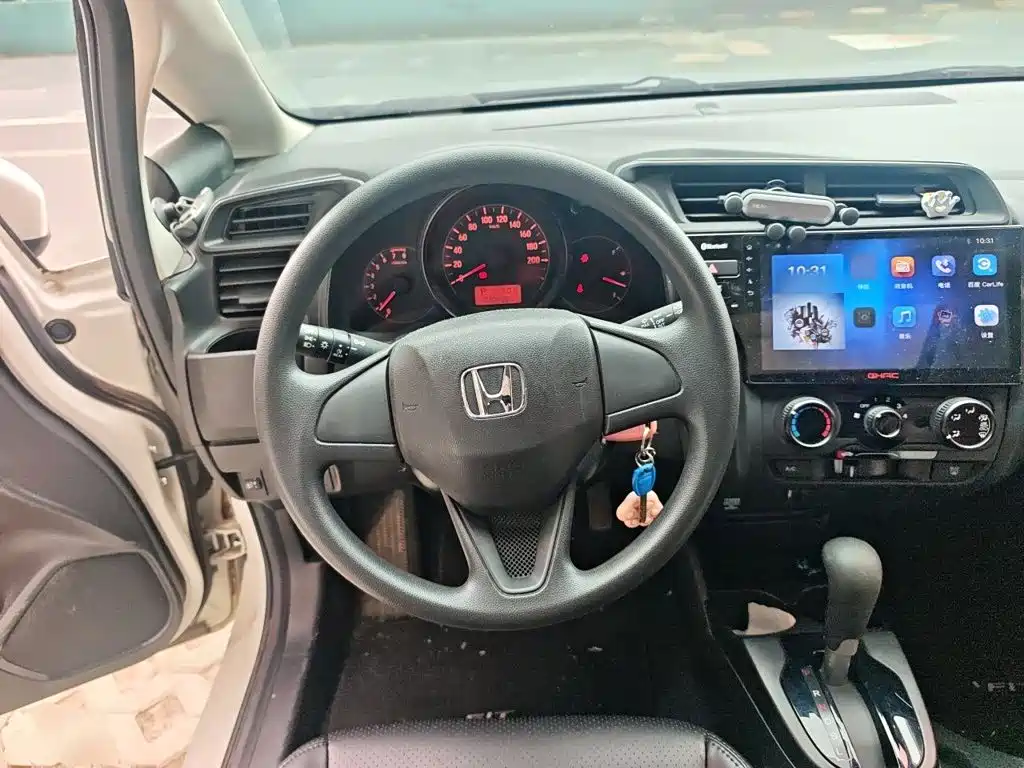 Honda Fit — фото 6