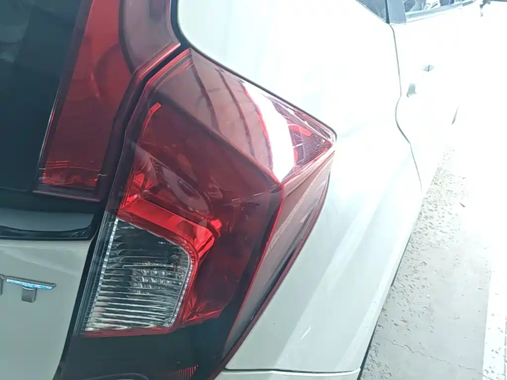 Honda Fit — фото 7