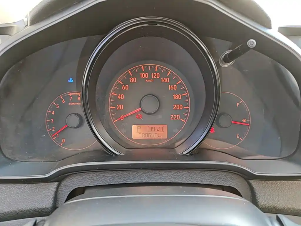 Honda Fit — фото 11