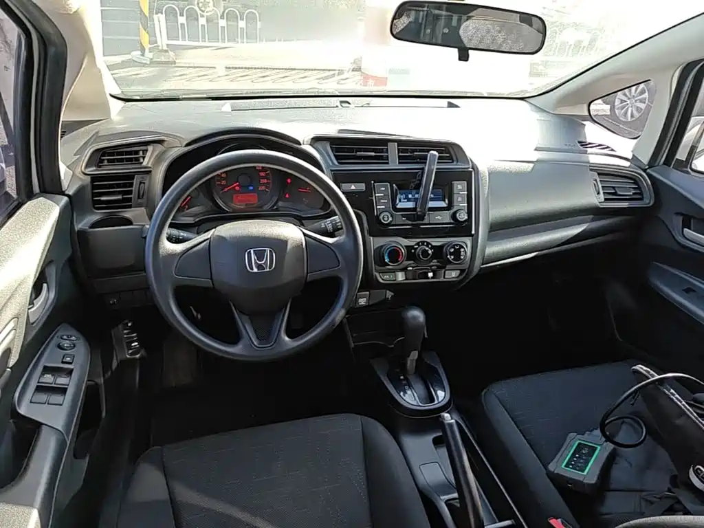 Honda Fit — фото 9