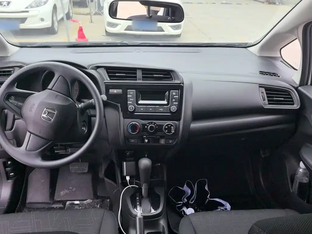 Honda Fit — фото 13