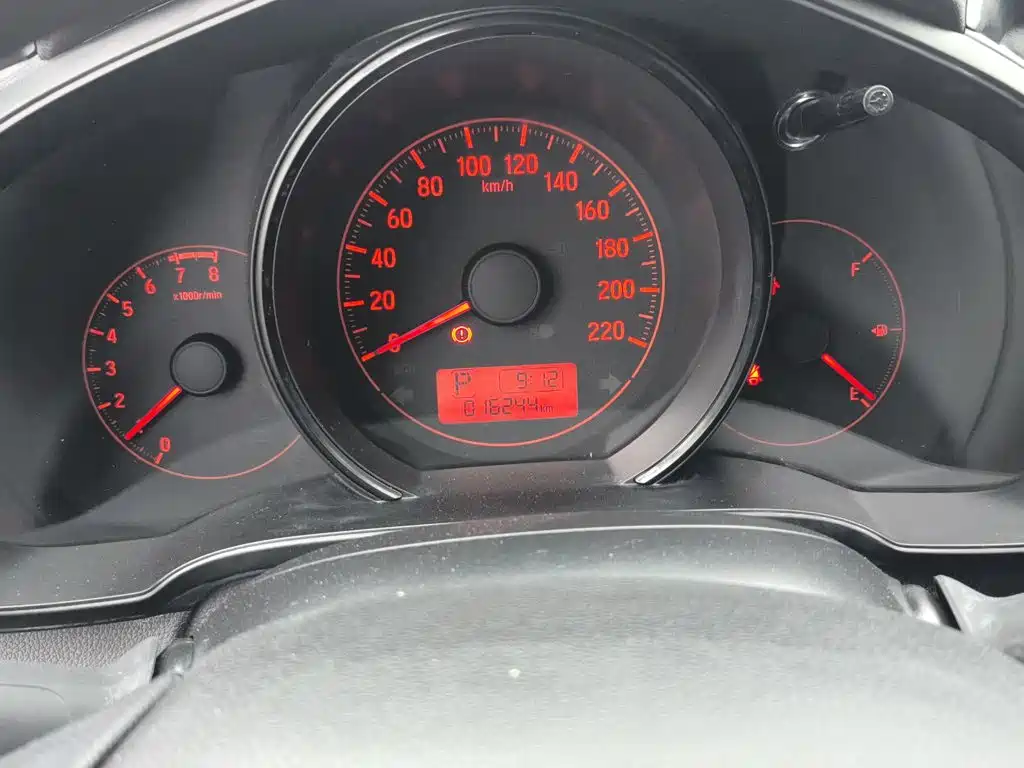 Honda Fit — фото 4
