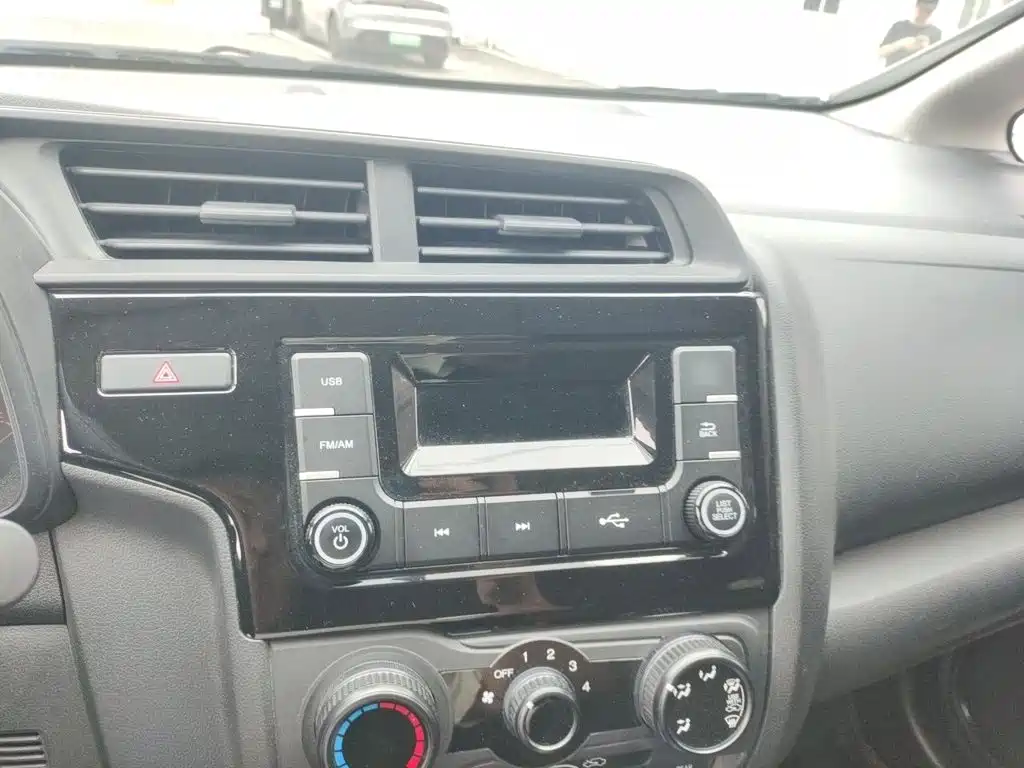 Honda Fit — фото 5
