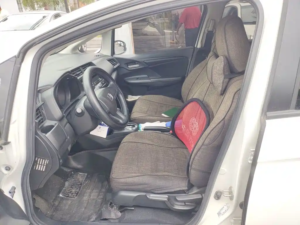 Honda Fit — фото 7