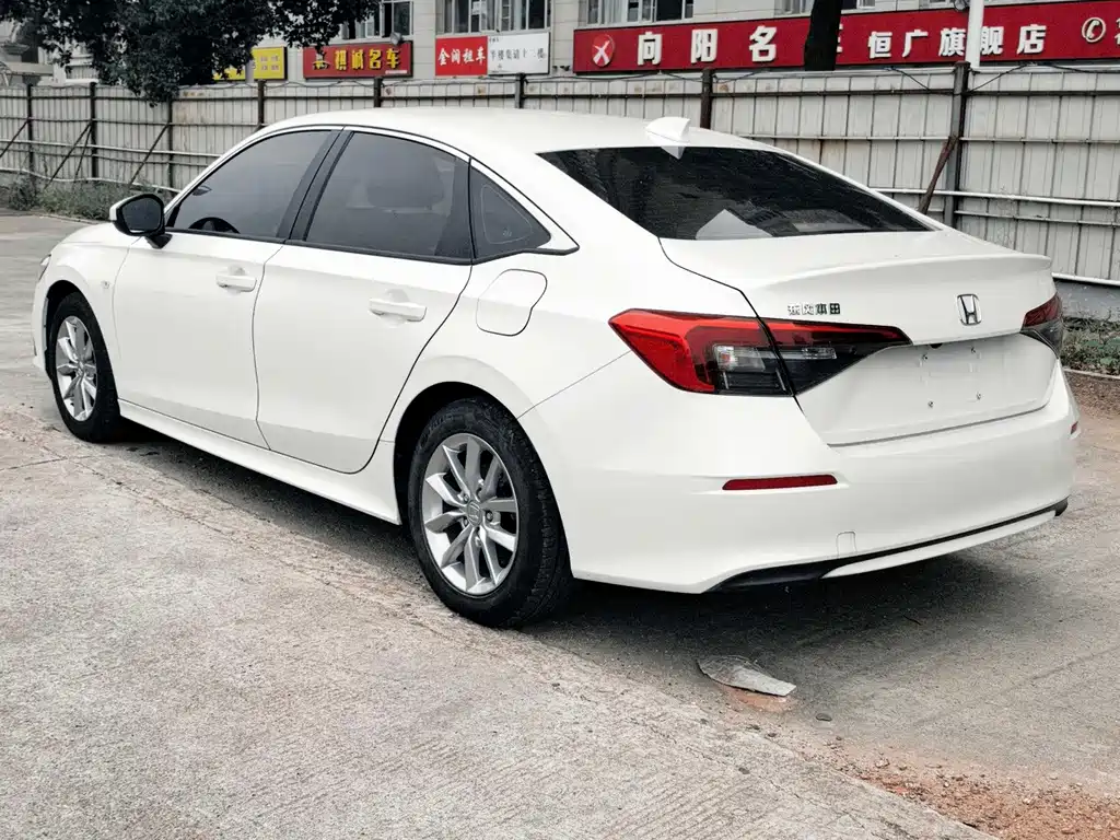 Honda Civic — фото 10