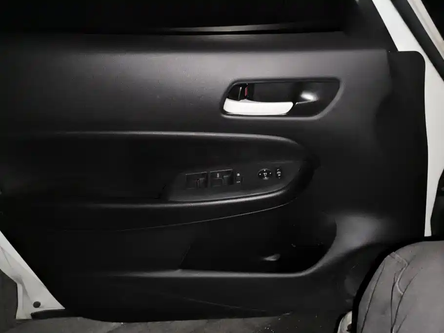 Honda Fit — фото 7