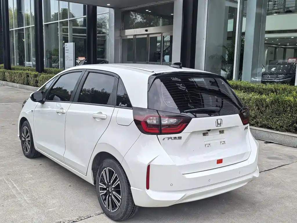 Honda Fit — фото 3