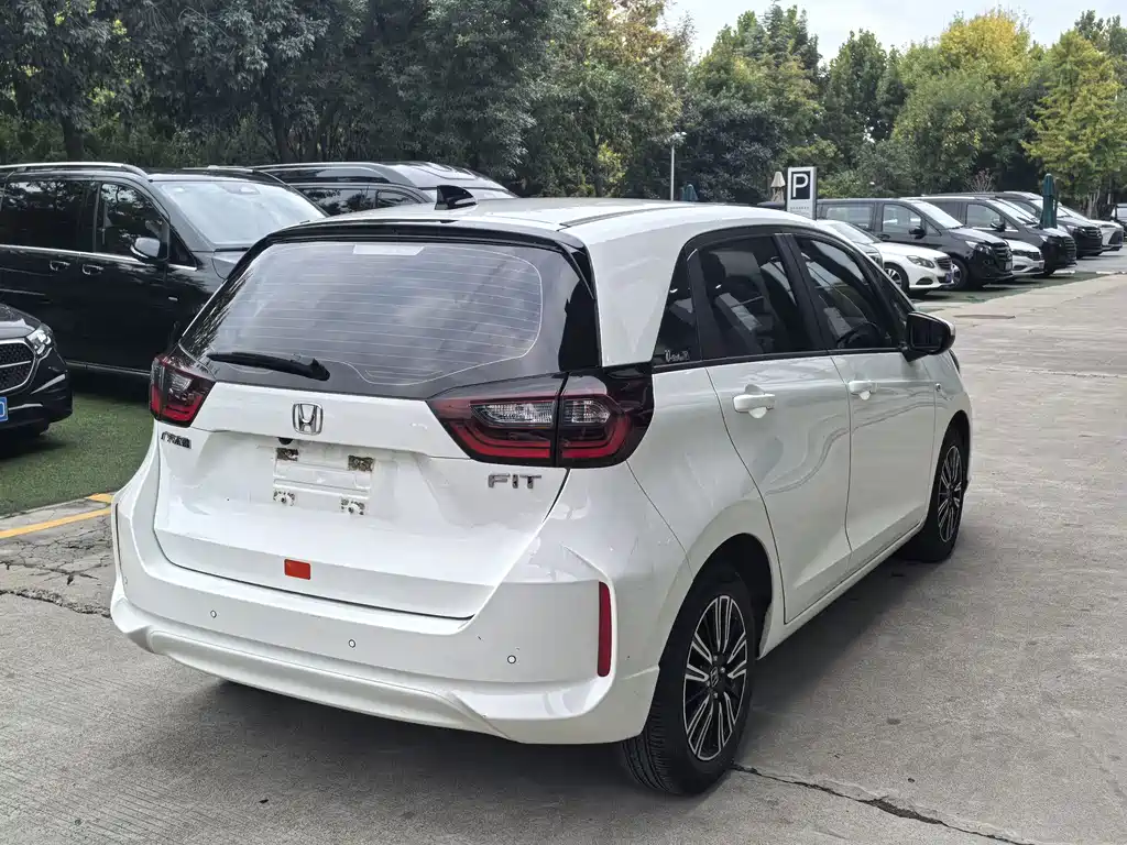Honda Fit — фото 4