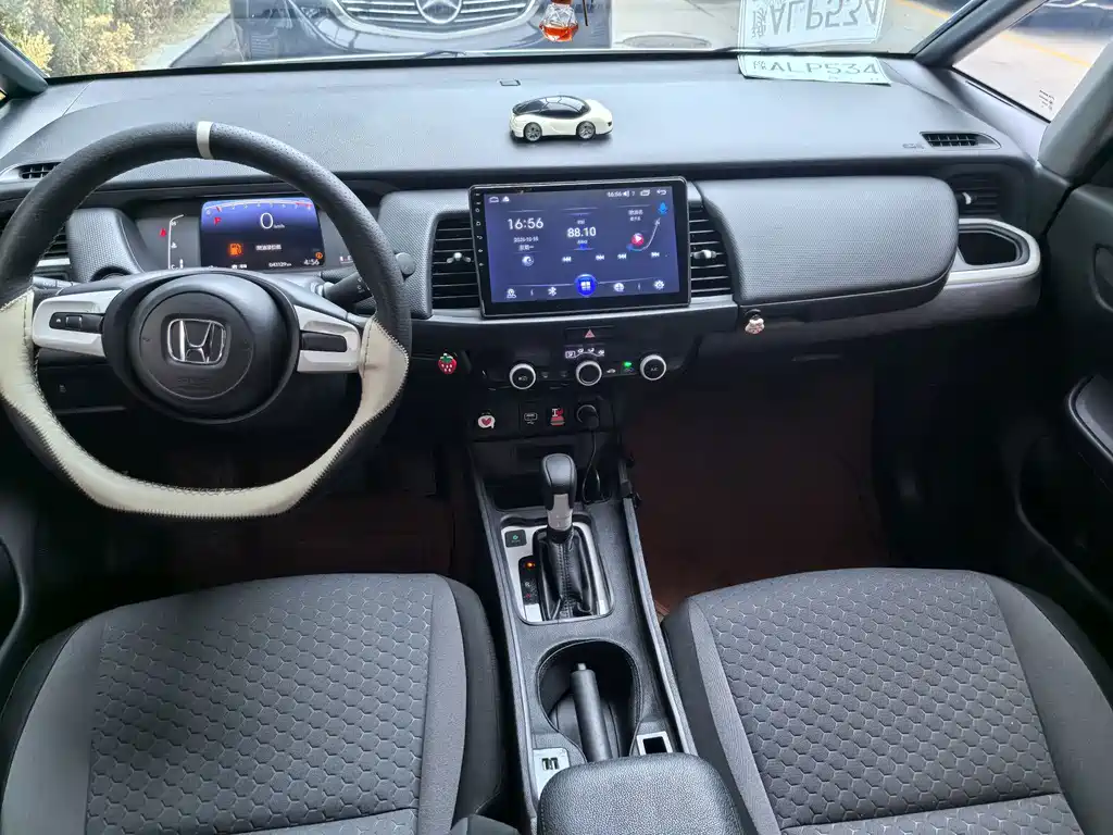 Honda Fit — фото 6